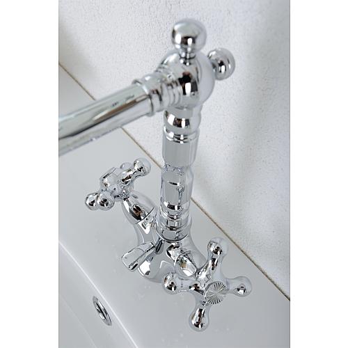 Retro washbasin mixer tap, angular, swivel-mounted Anwendung 7
